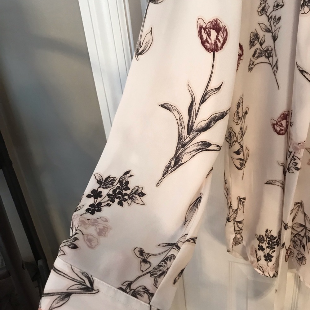 LOFT Blouse - Picture 3 of 4